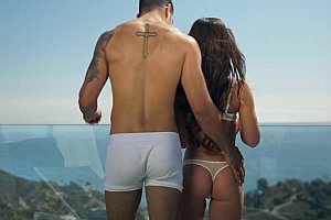 欧美淫妇扣逼高潮喷水