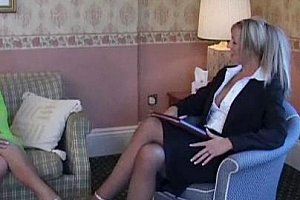 teen高清what家庭乱伦co.m4